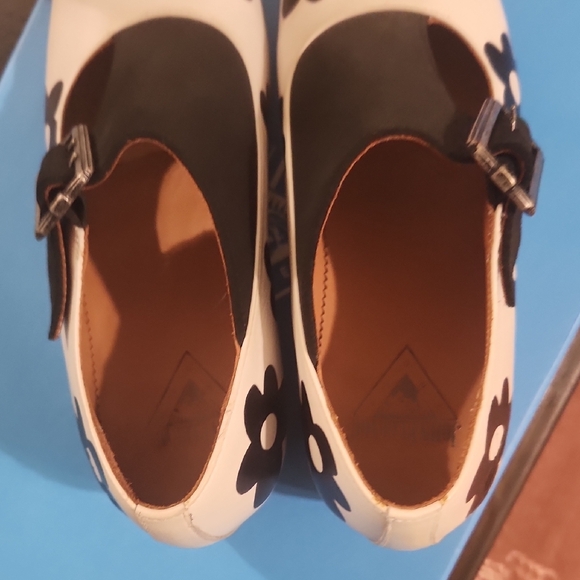 Fluevog FIGARO Foral Black and White Buckle Shoes - Picture 6 of 7